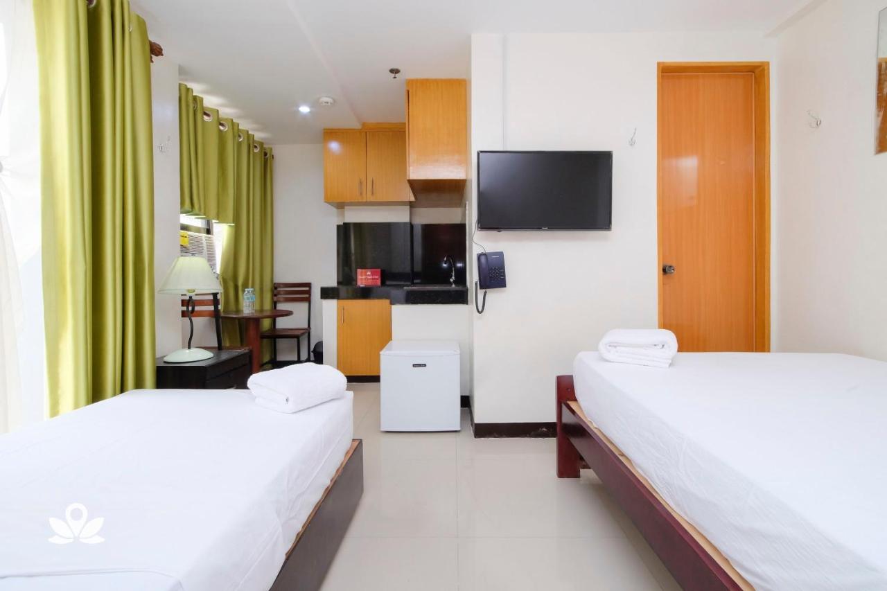 Zen Rooms Time Travellers Makati Makati City Екстериор снимка